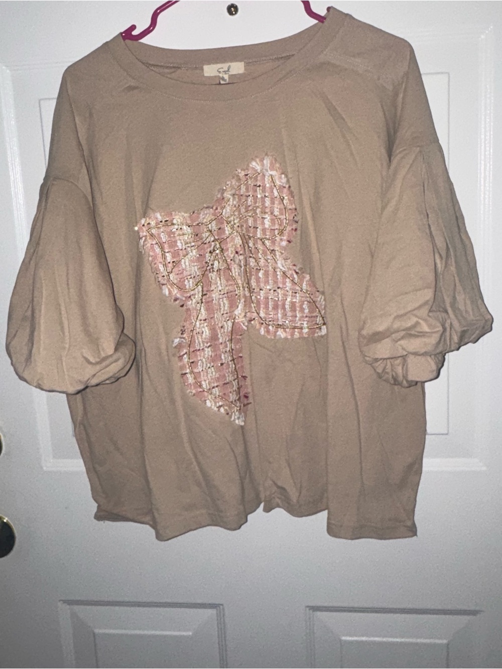 easel large tan Short Sleeve Top with Pink Tweed Bow